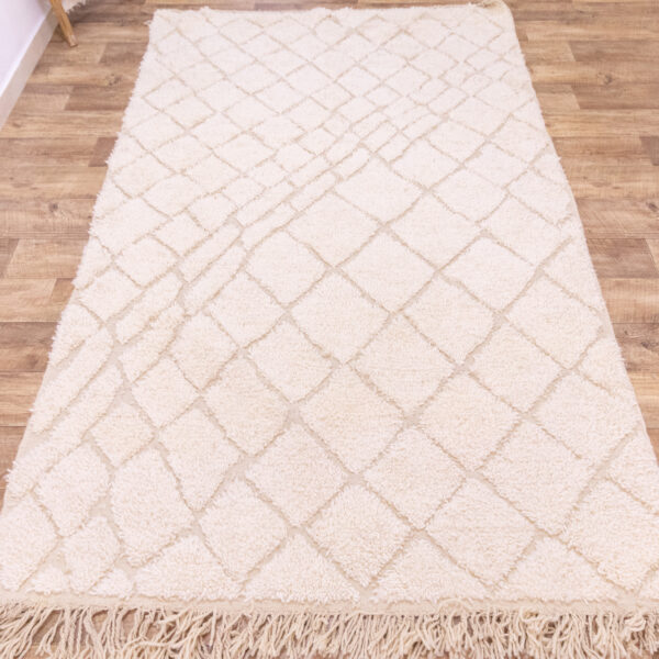 Creamy Moroccan Rug 5x8 ft - Image 2