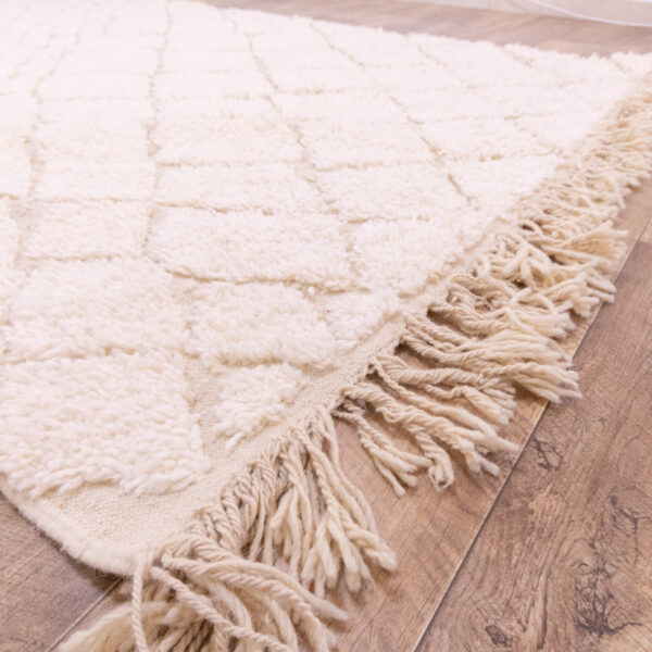 Creamy Moroccan Rug 5x8 ft - Image 5